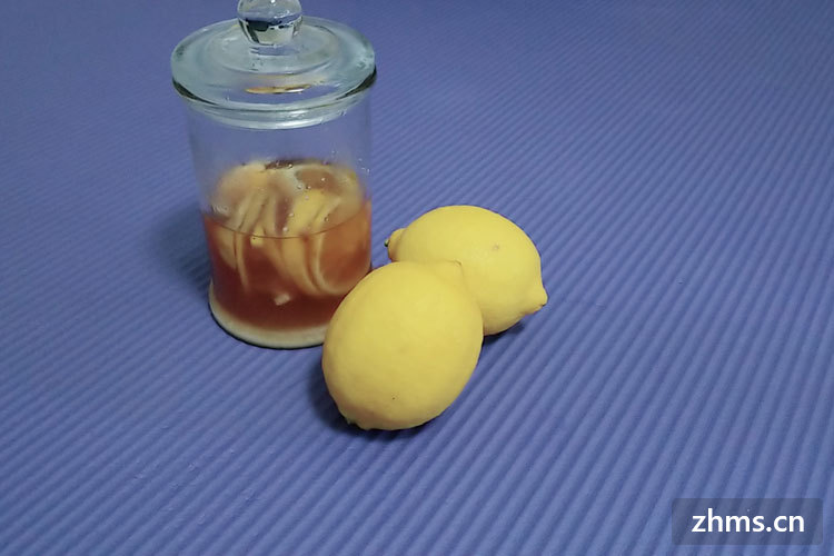 柠檬片泡水的方法